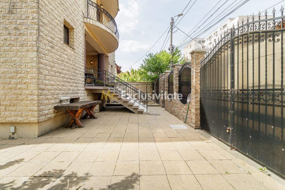 Vila impresionata 550mp util, 300mp teren - Poză 28