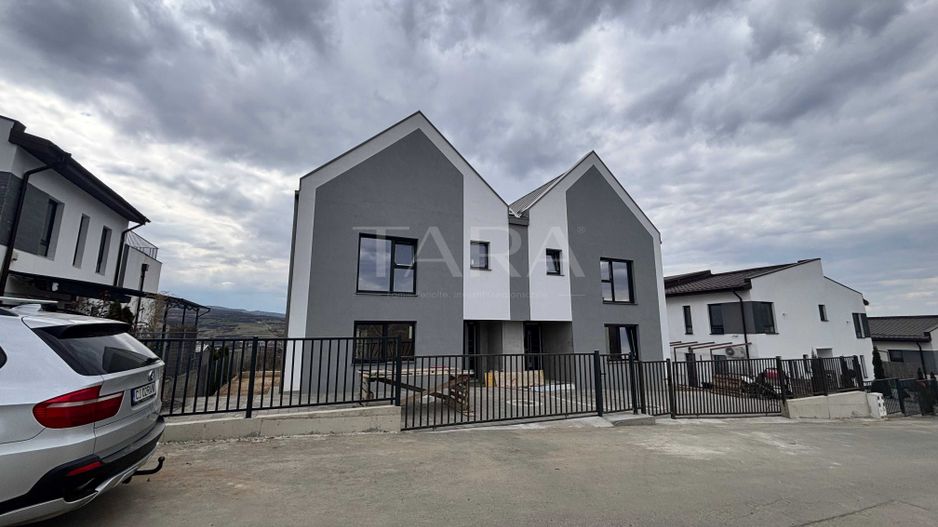 Confort și liniște într-un duplex modern, Borhanci - Poză 1
