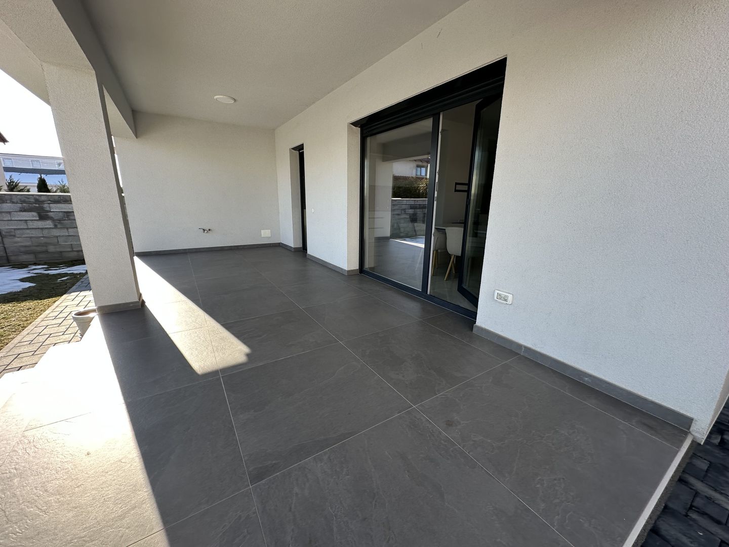 Duplex despărtit  prin garaj zona Ikea - Poză 9