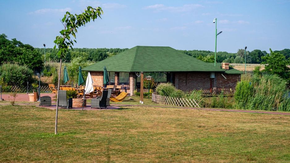 Sala de evenimente cu  piscina si foisor Biled COMISION 0 % CUMPARATOR - Poză 22