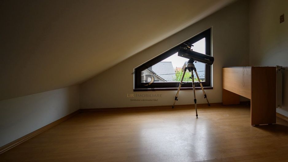 Vilă 5 camere 240 mp, mobilata,teren 806 mp – Platou Galata, Iași - Poză 14