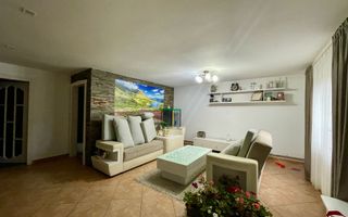 CASA 5 CAMERE | ZONA CENTRALA SAT | COMPLET UTILATA | VOITINEL - Poză 4