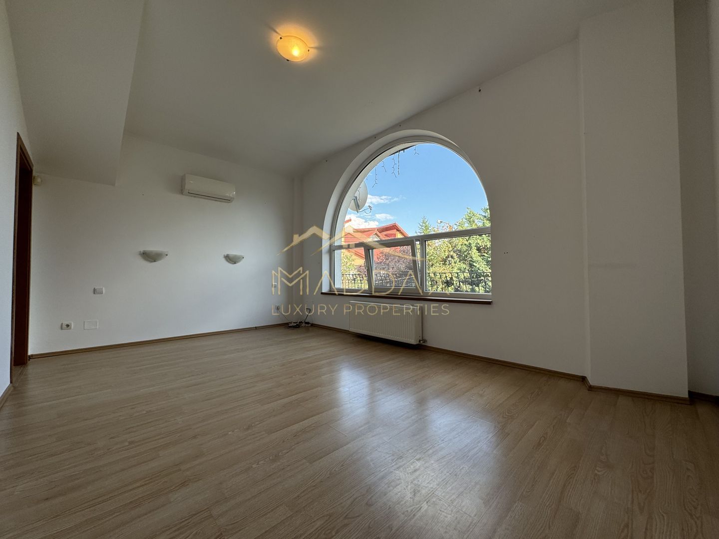 Vila Individuala _7 camere***Piscina***Teren 1000 mp // Erou Iancu Nicolae - Poză 47