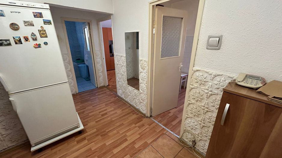 Apartament 3 camere, etaj 3 - zona Cetate - Poză 8