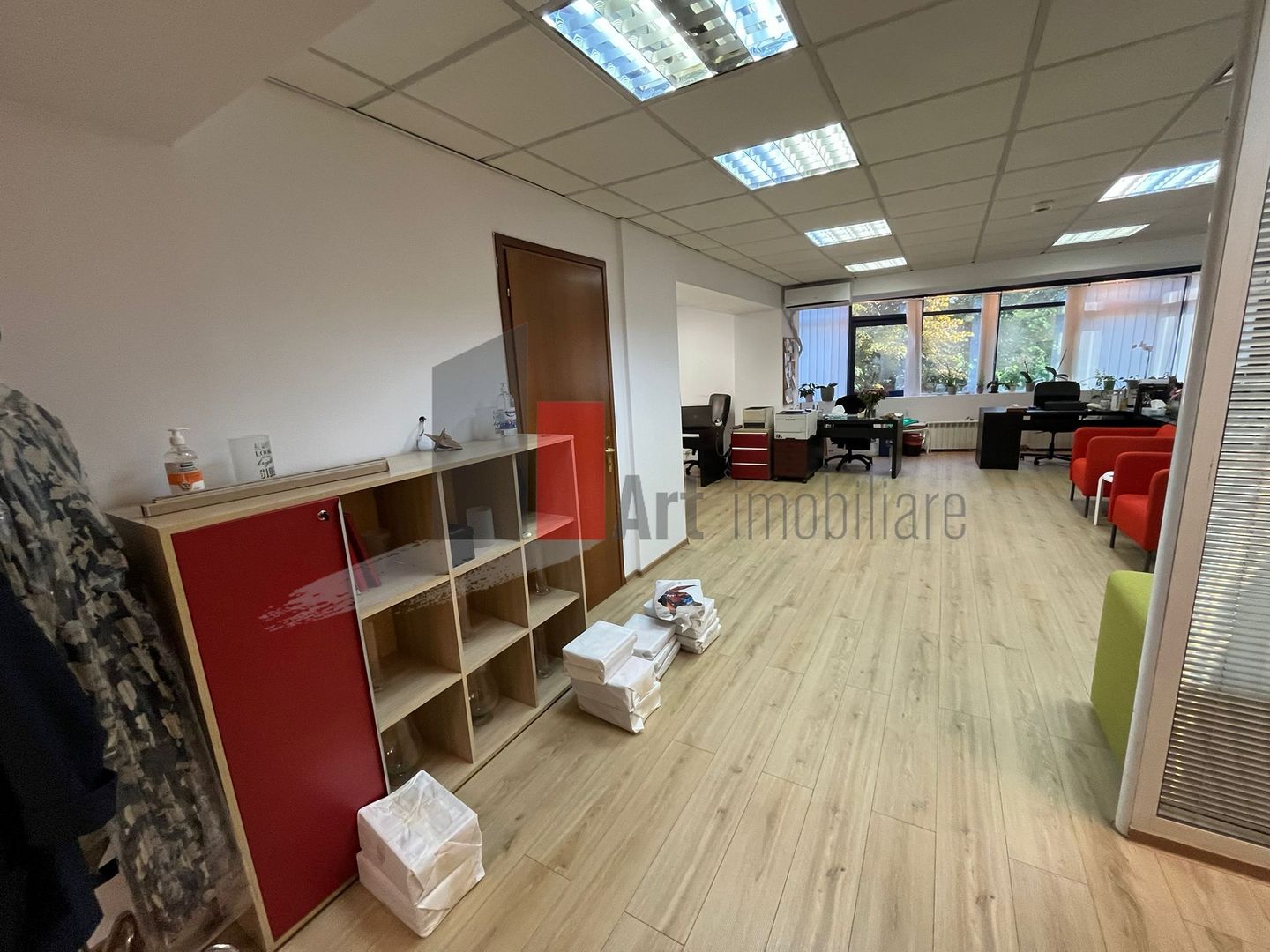 Spatiul "HOVY" in imobil exclusiv de birouri, 220 mp, 2 locuri parcare - Poză 7