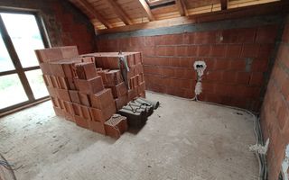 Vilă la roșu, 3 niveluri, zonă rezidențială – Pensiunea Morariu - Poză 6