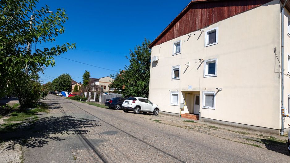 PRET NOU! Apartament 1 camera - renovat - Parneava, Arad - COMISION 0 - Poză 1