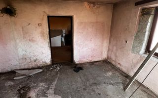 Casă de vânzare în Cristur – teren 440 mp | Necesita Renovare - Poză 3