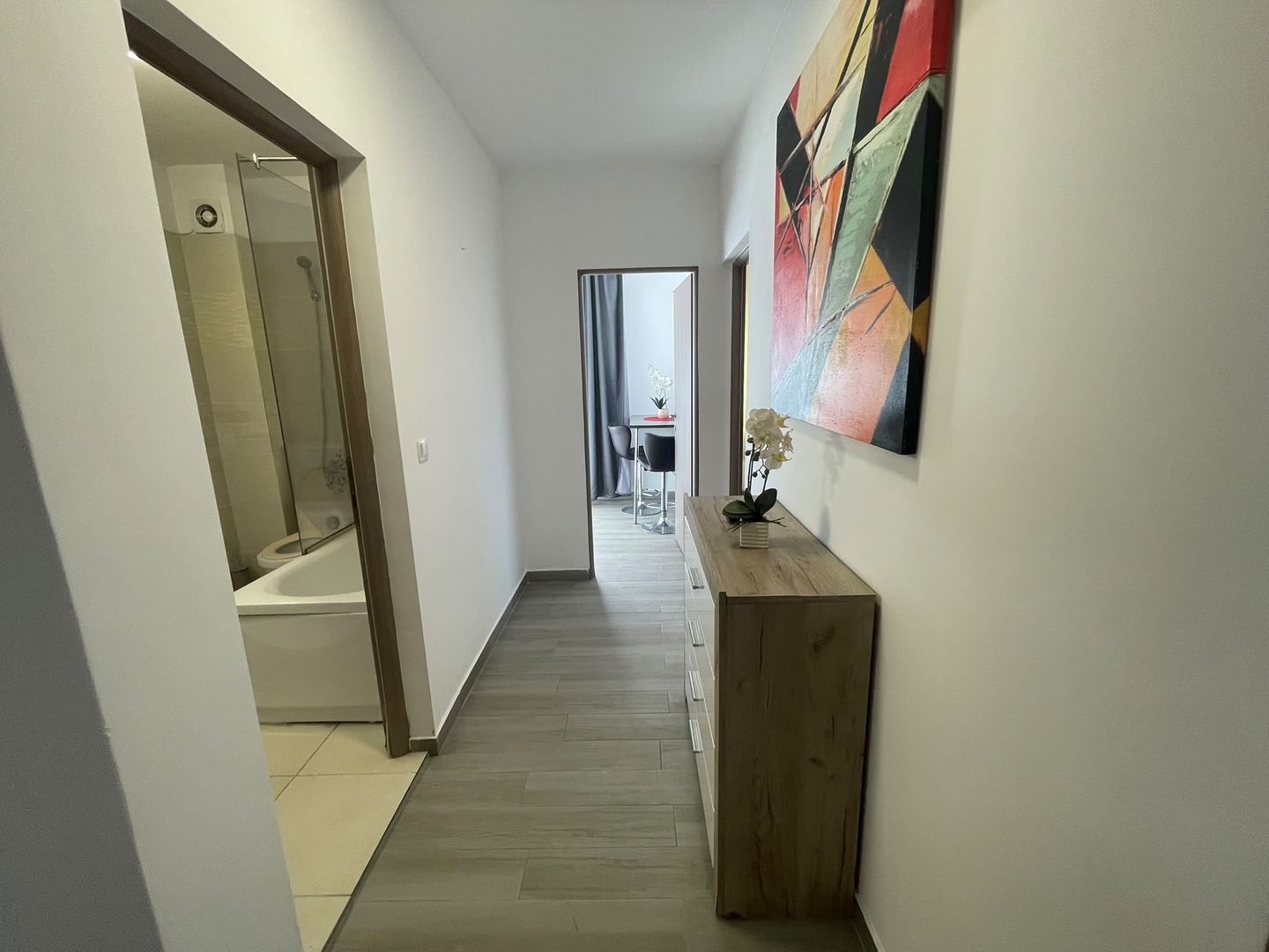 Apartament 2 camere decomandat | Terasă generoasă 38 mp | Parcare inclusă - Poză 2