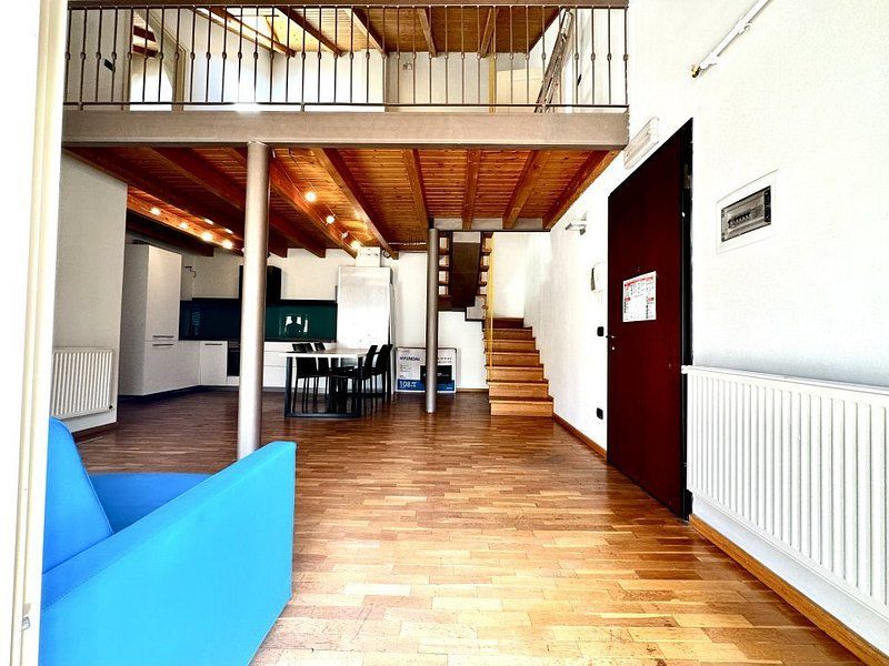 Apartament în Piața Unirii - renovat - mobilat și utilat - Poză 5