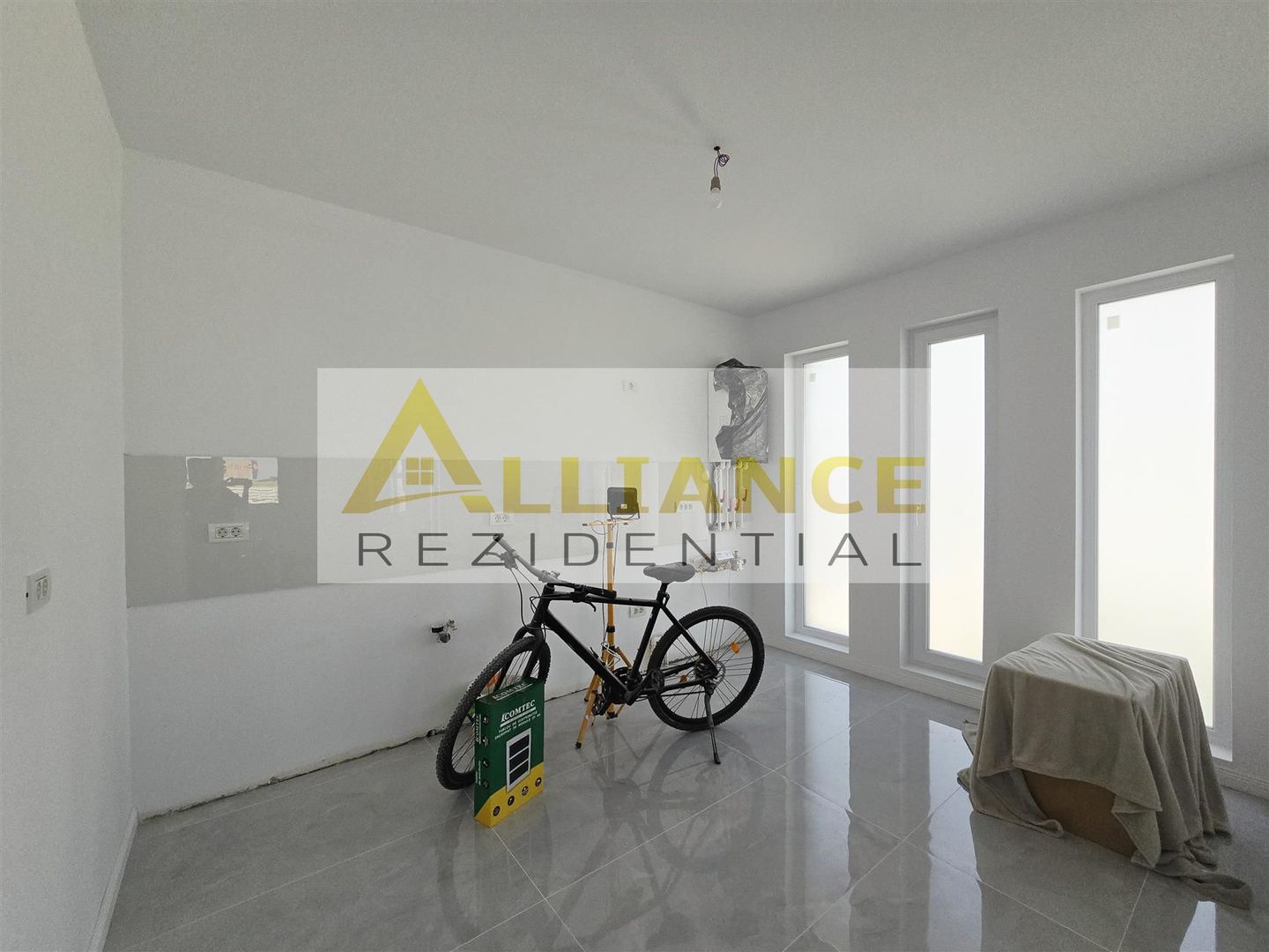 Casa individuala- 3 camere- pod- placa de beton- incalzire pardoseala - Poză 3