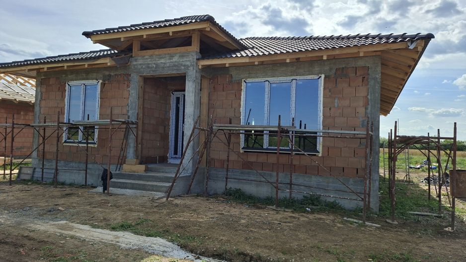 BRASADAS vinde casa individuala tip PARTER cartierul MARCUS. - Poză 1