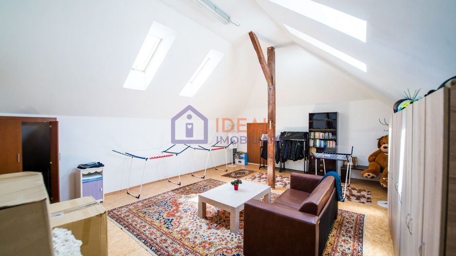 Casa Individuala cu 8 camere si 430 mp de curte, zona Calea Poplacii - Poză 14