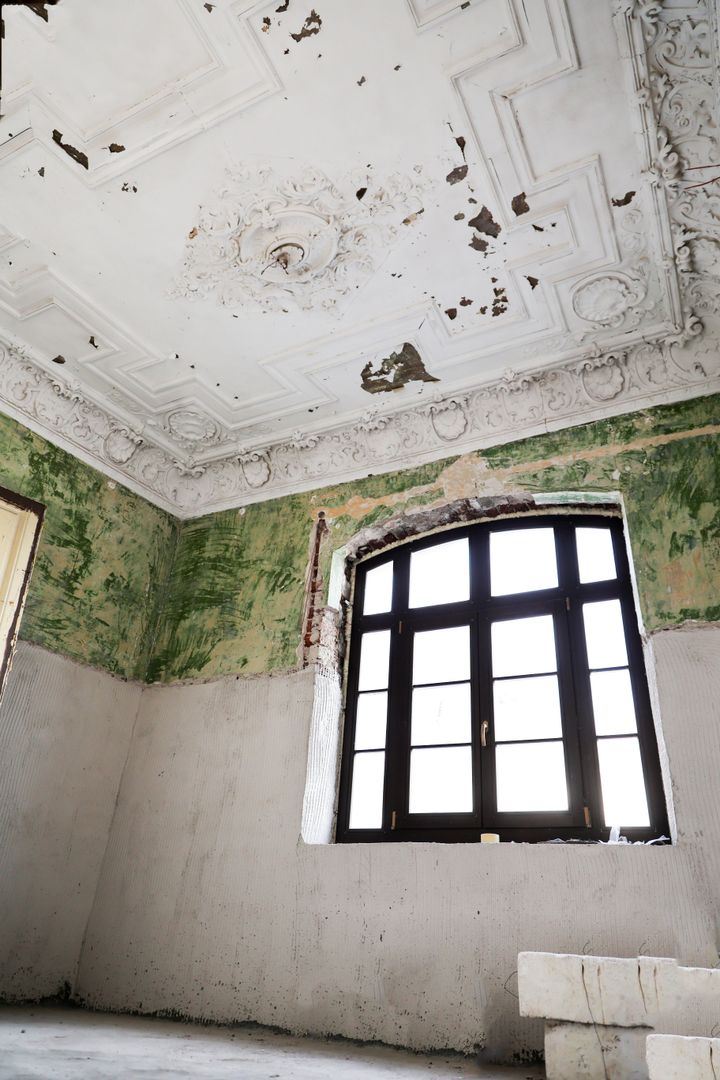 O BIJUTERIE ARHITECTURALA IN CENTRUL BUCURESTIULUI - Poză 14