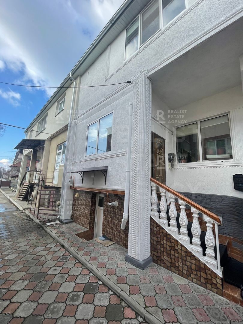 Vânzare, townhouse, 3 nivele, 180 mp, str. Mihai Viteazul, Durlești - Poză 2