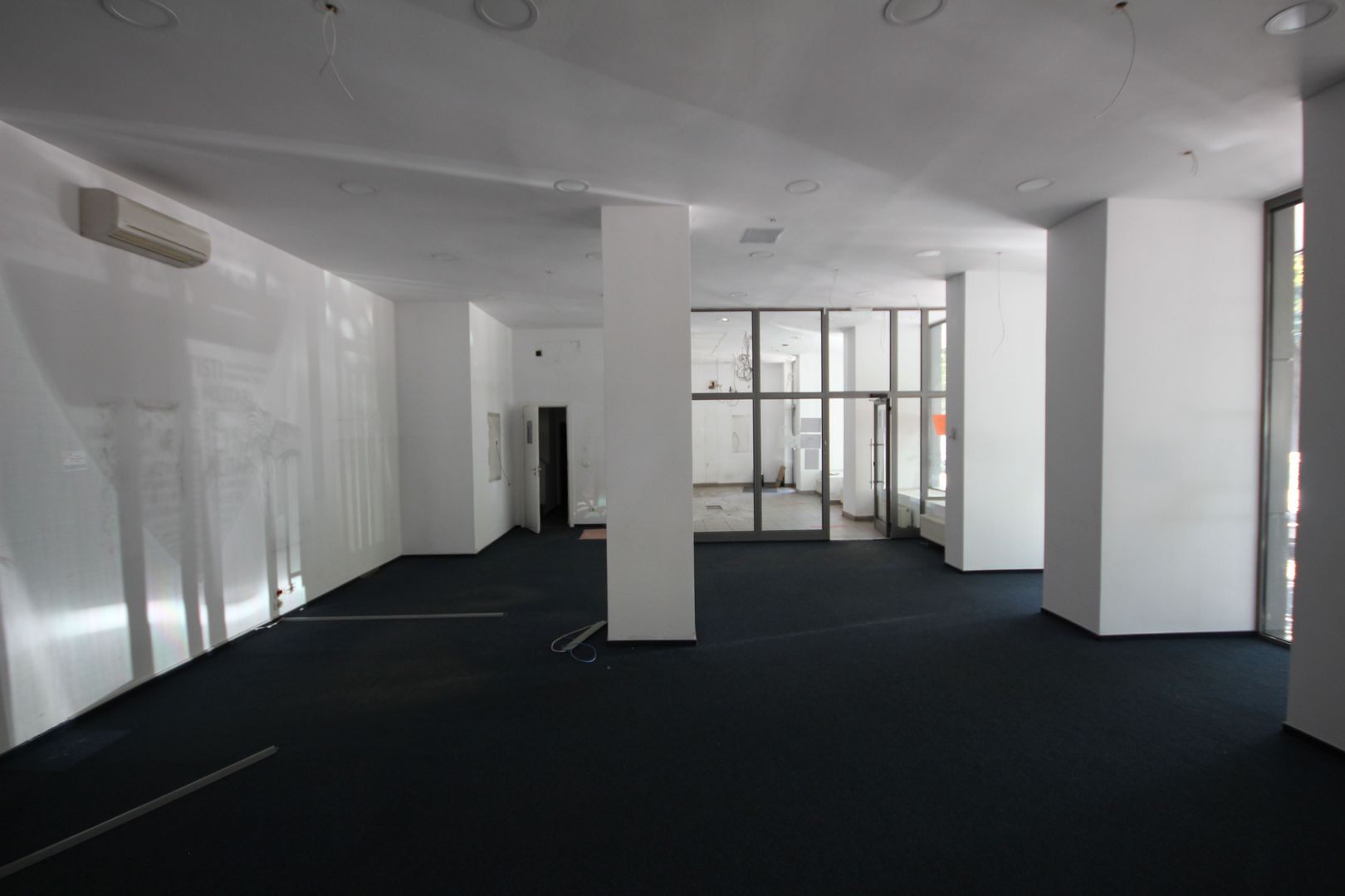 Spatiu comercial stradal 170 mp- central - Poză 1