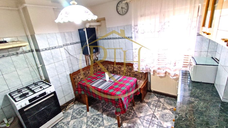Apartament spatios cu 3 camere de inchiriat Calea Sagului, 420 e/luna - Poză 10