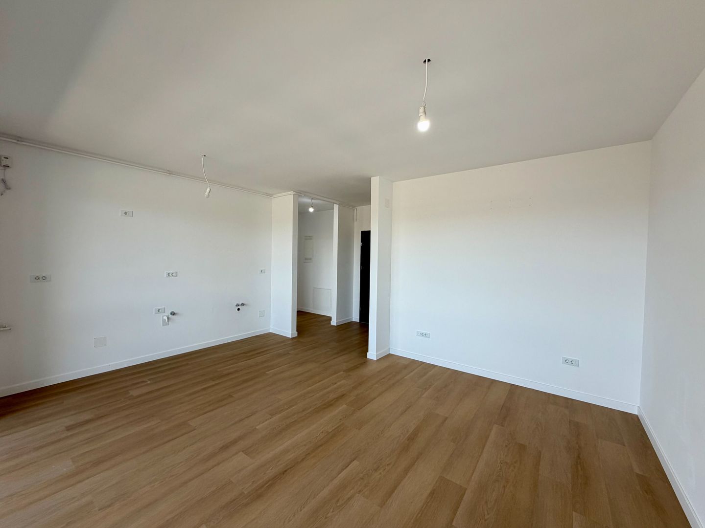 Apartament 2 camere tip studio | terasă 13 mp | Alphaville Distrikt - Poză 4