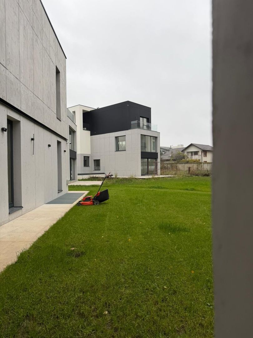 Casă Exclusivistă în Băneasa/Sisești – Design Nonconformist și Spațiu Generos - Poză 15