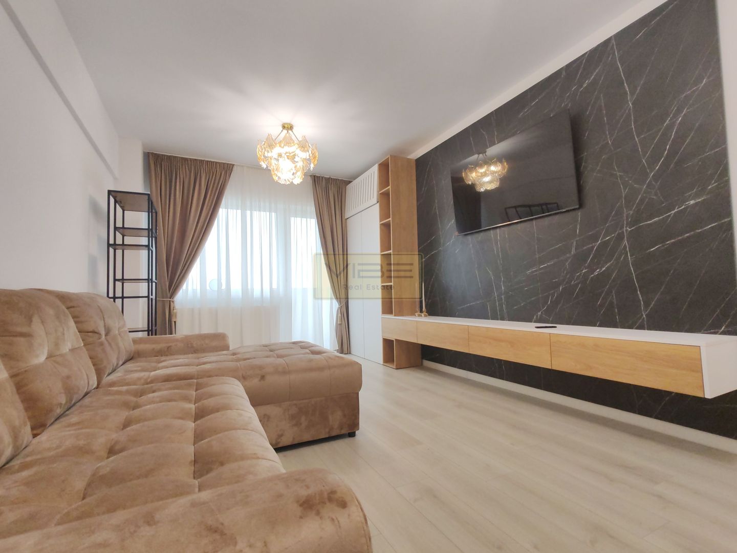 Apartament Premium -  Semicentral-Decomandat +Parcare! - Poză 2