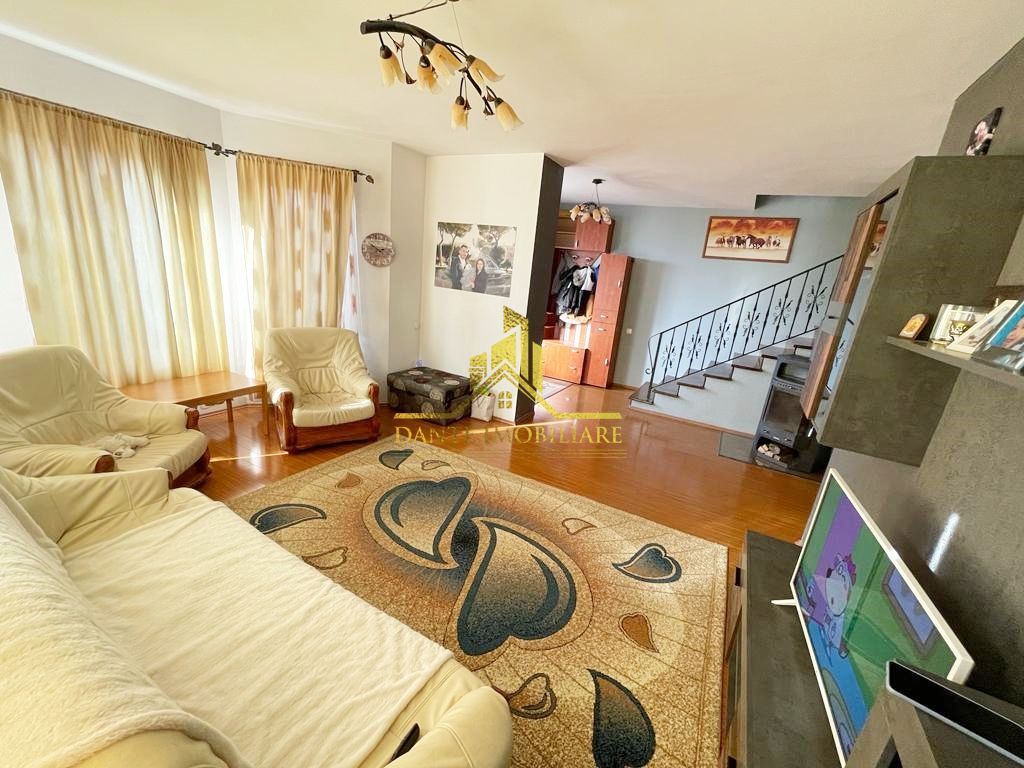 Duplex, 4 camere, modern, garaj, curte, balcon, zona Someseni - Poză 14