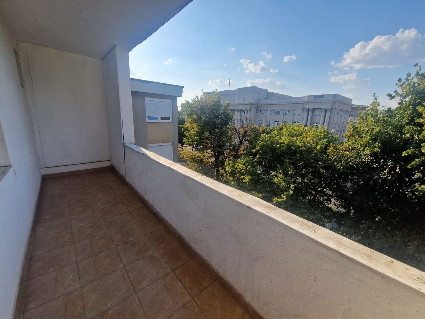 Inchiriere apartament langa Medicină - Poză 2