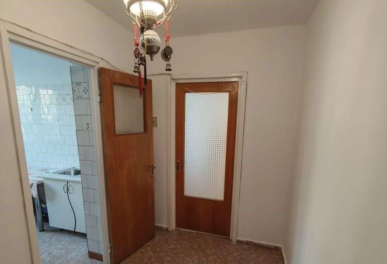 Apartament renovat cu trei camere,  Emil Racovita, 106.000€ - Poză 3