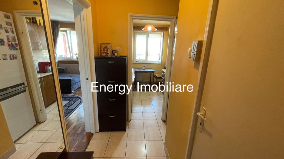 Apartament cu 2 camere,zona Libertății - Poză 3