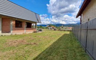 Casa moderna la rosu in Cristian - Poză 6