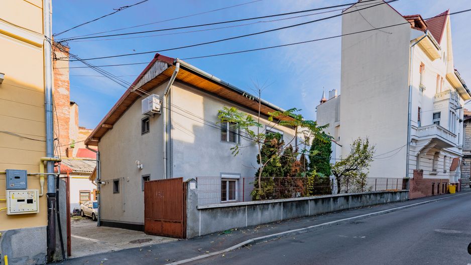 Casă 3 niveluri strada Vasile Alecsandri - Poză 2