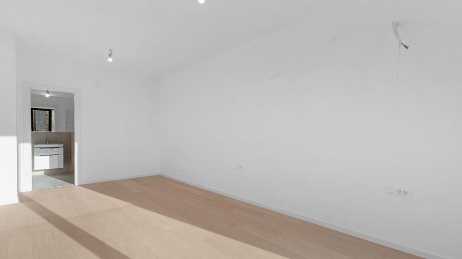 Apartament 4 camere - 112 mp - comision zero - 249000 Euro+tva - Poză 5