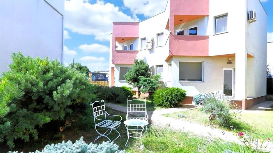 Mamaia Nord - Scoica Land, casa de vacanta la mare, P+1E+Terasa! - Poză 6