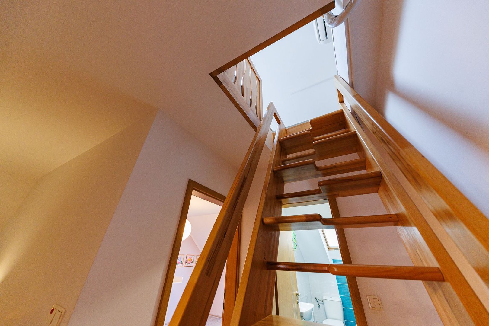 Casă primitoare și cochetă în Dumbrăvița – langa pădure și lac | Com 0 - Poză 21