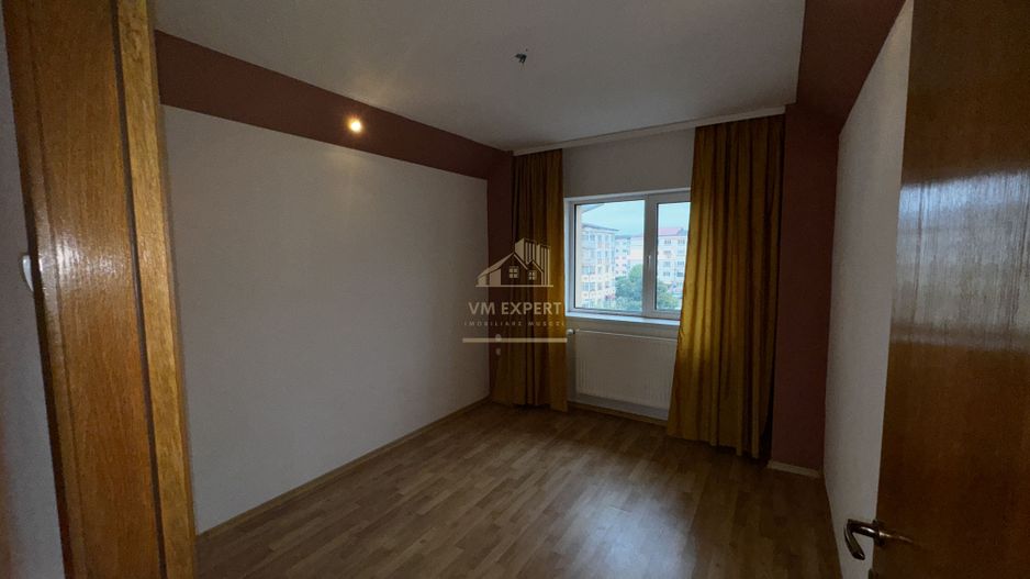 APARTAMENT CAMPULUNG TIP PENTHOUSE, 5 CAMERE GRUI - Poză 50