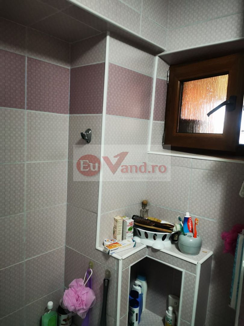 De vanzare apartament cu 3 camere Mazepa 1, BR-uri, etaj 4/10, 98.000 E - Poză 3