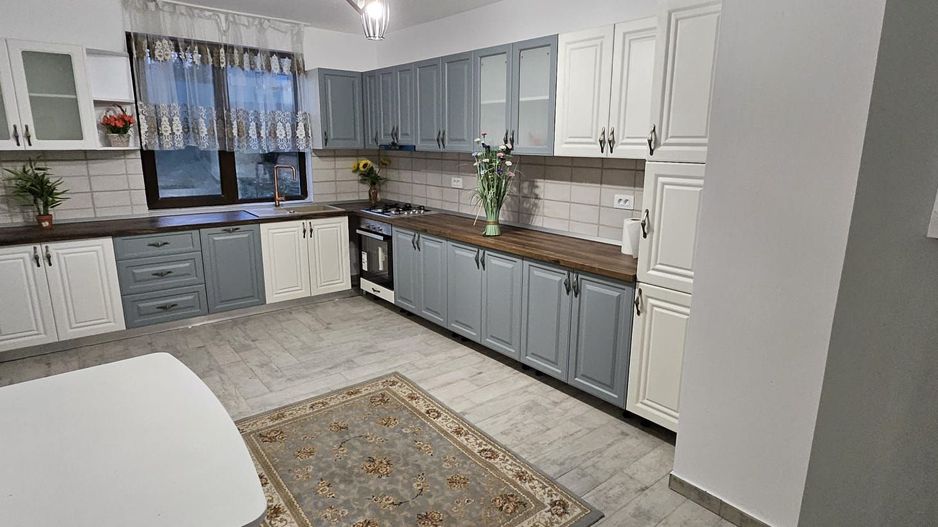 Vila noua, P+1E, mobilata si utilata - zona Bariera Traian - Poză 2