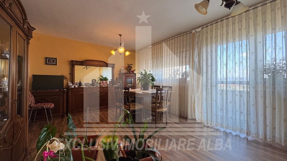 Apartament 4 camere decomandate | 82 mp | Lift | Cetate - M-uri - Poză 1