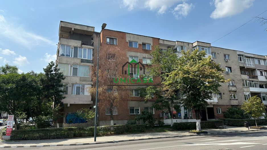 Apartament 3 camere - Zona Nord - Poză 1