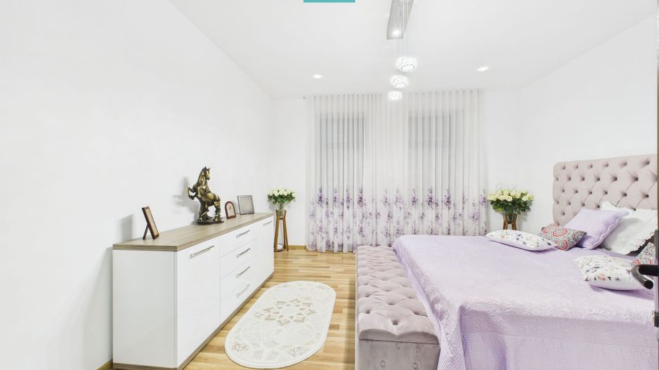 Casă exclusivistă cu 4 camere, în Secusigiu, Arad - Poză 6