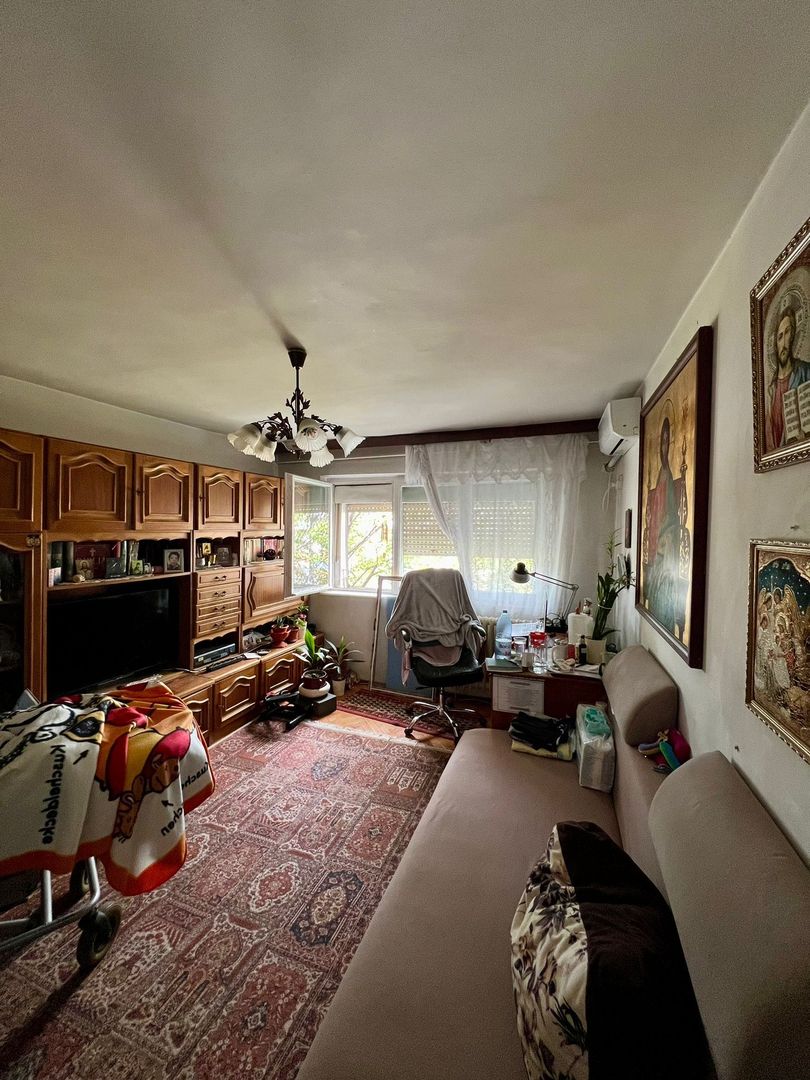 Apartament 4 camere-Pozitie excelenta - Poză 1