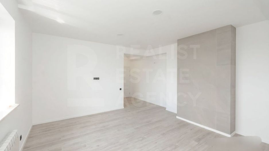 Vânzare, casă,  in 2 nivele, Poiana Domneasca. - Poză 9