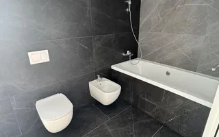 Duplex despărțit prin perete dublu/ Garaj - Poză 18