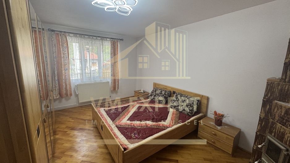 VILA 5 CAMERE, TEREN 4520 MP, LERESTI, ARGES - Poză 5