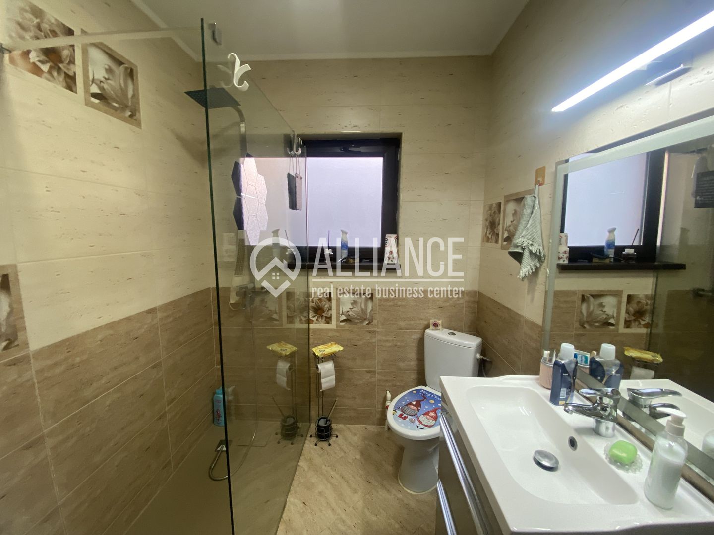 Valu lui Traian( Cod 07)  -Casă cu 3 camere (cu pod înalt amenajat) - Poză 15