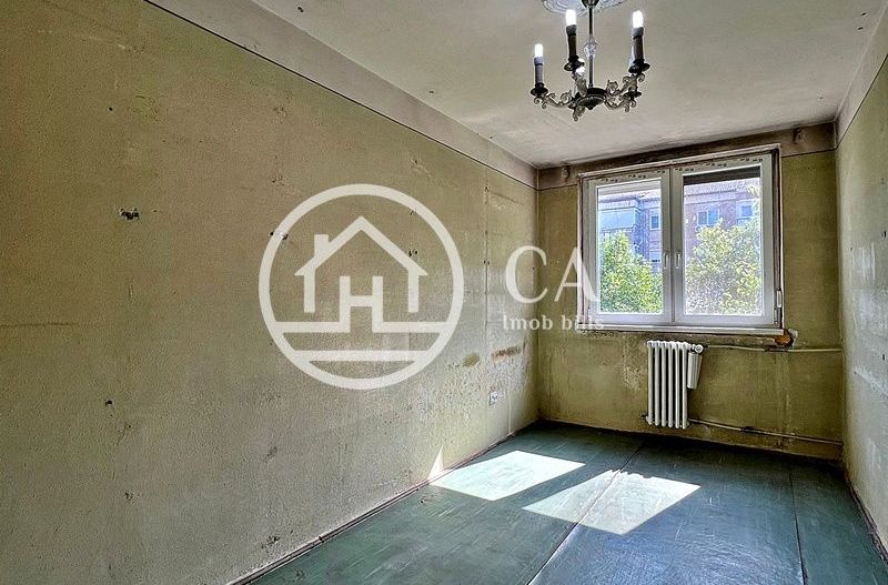 Apartament cu 3 camere de vânzare în zona Velența, Oradea - Poză 3