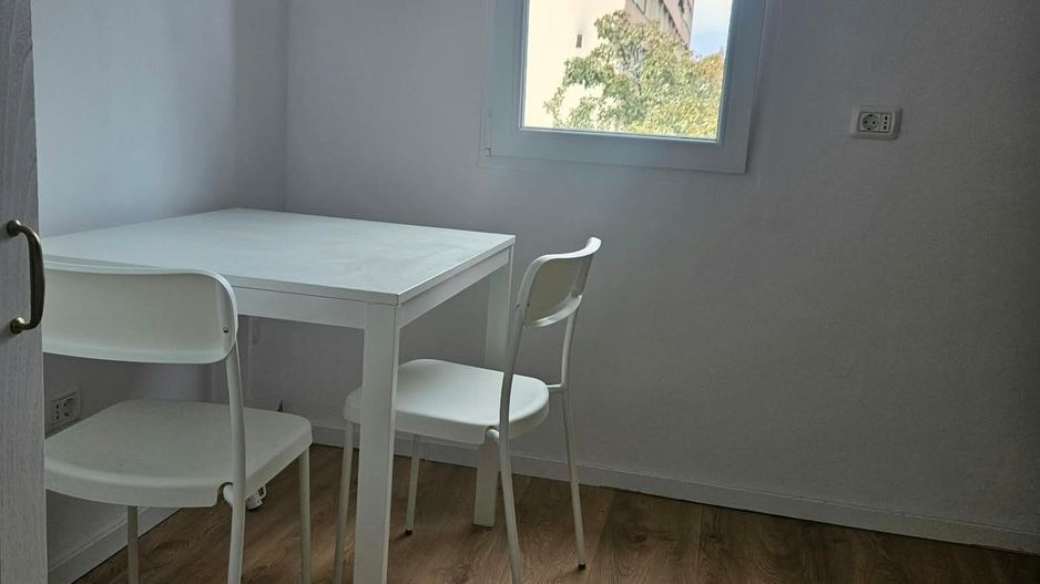 Garii -Garsoniera moderna la prima inchiriere  in bloc de apartamente - Poză 5