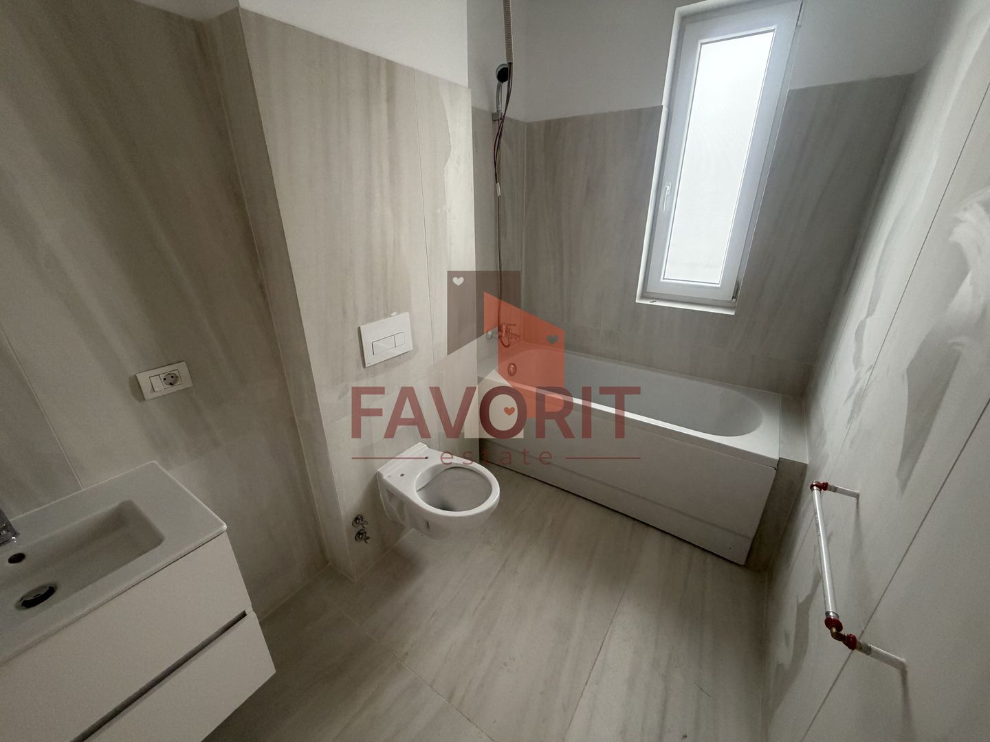 Zona Aradului. Terasa 42 mp. Loc de parcare. Comision 0%. - Poză 4