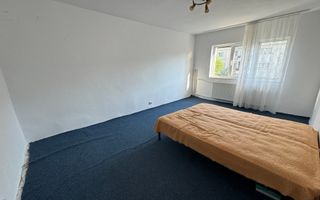 Decomandat. Model spatios. Disponibil imediat. Etaj intermediar. - Poză 1