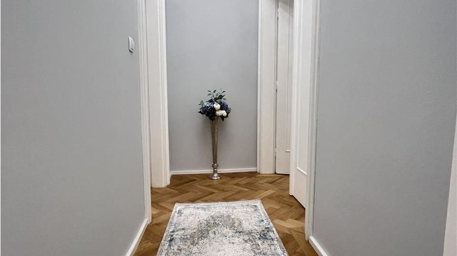 3 camere deosebit amenajat LUX  boxa curte acces auto - Poză 14