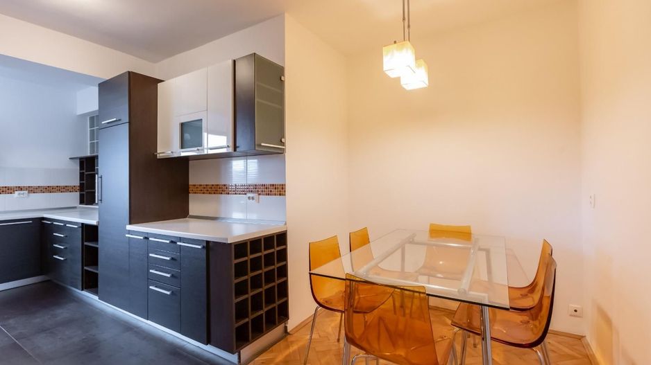 Apartament spatios cu garaj in zona Bogdanesti - Poză 14